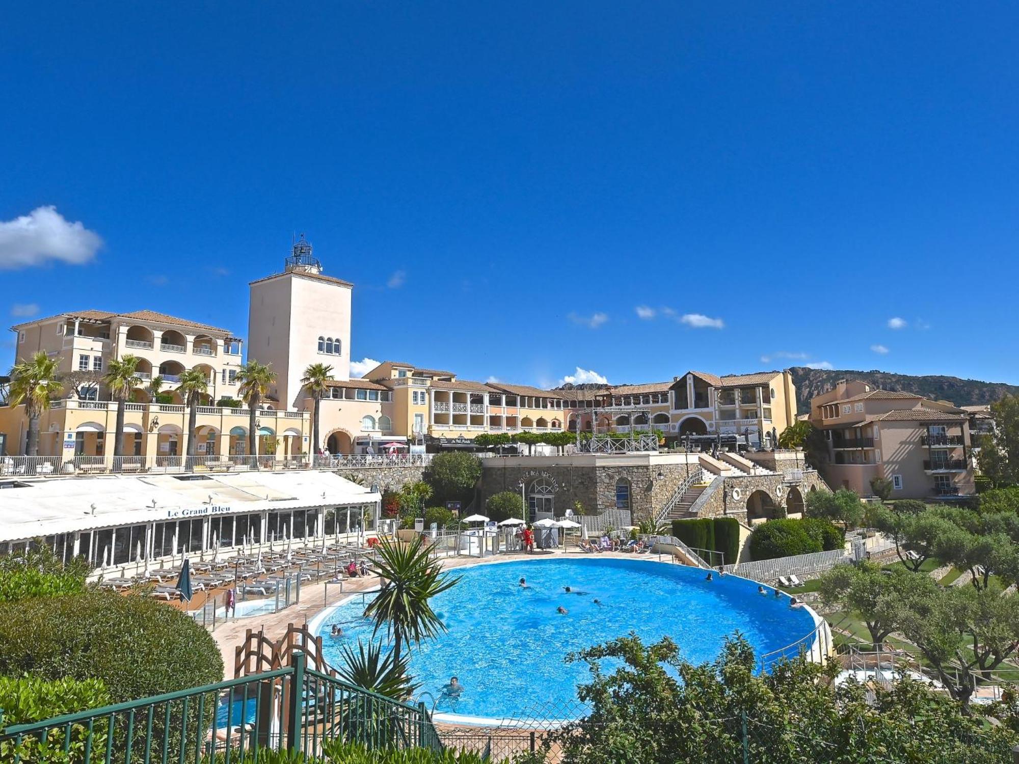 Apartment Village Cap Esterel - Le Village-81 By Interhome Сен-Рафаель Екстер'єр фото
