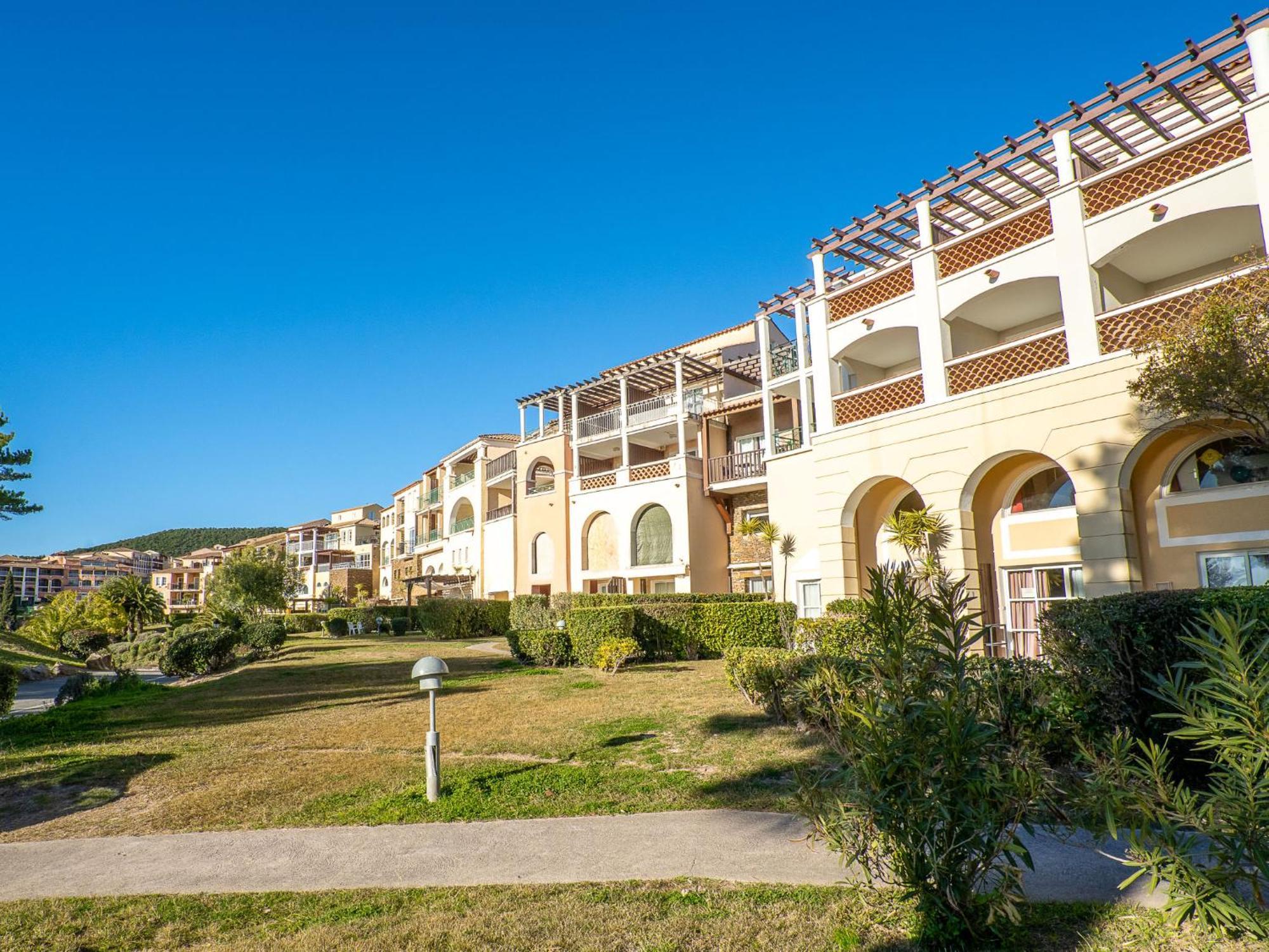 Apartment Village Cap Esterel - Le Village-81 By Interhome Сен-Рафаель Екстер'єр фото