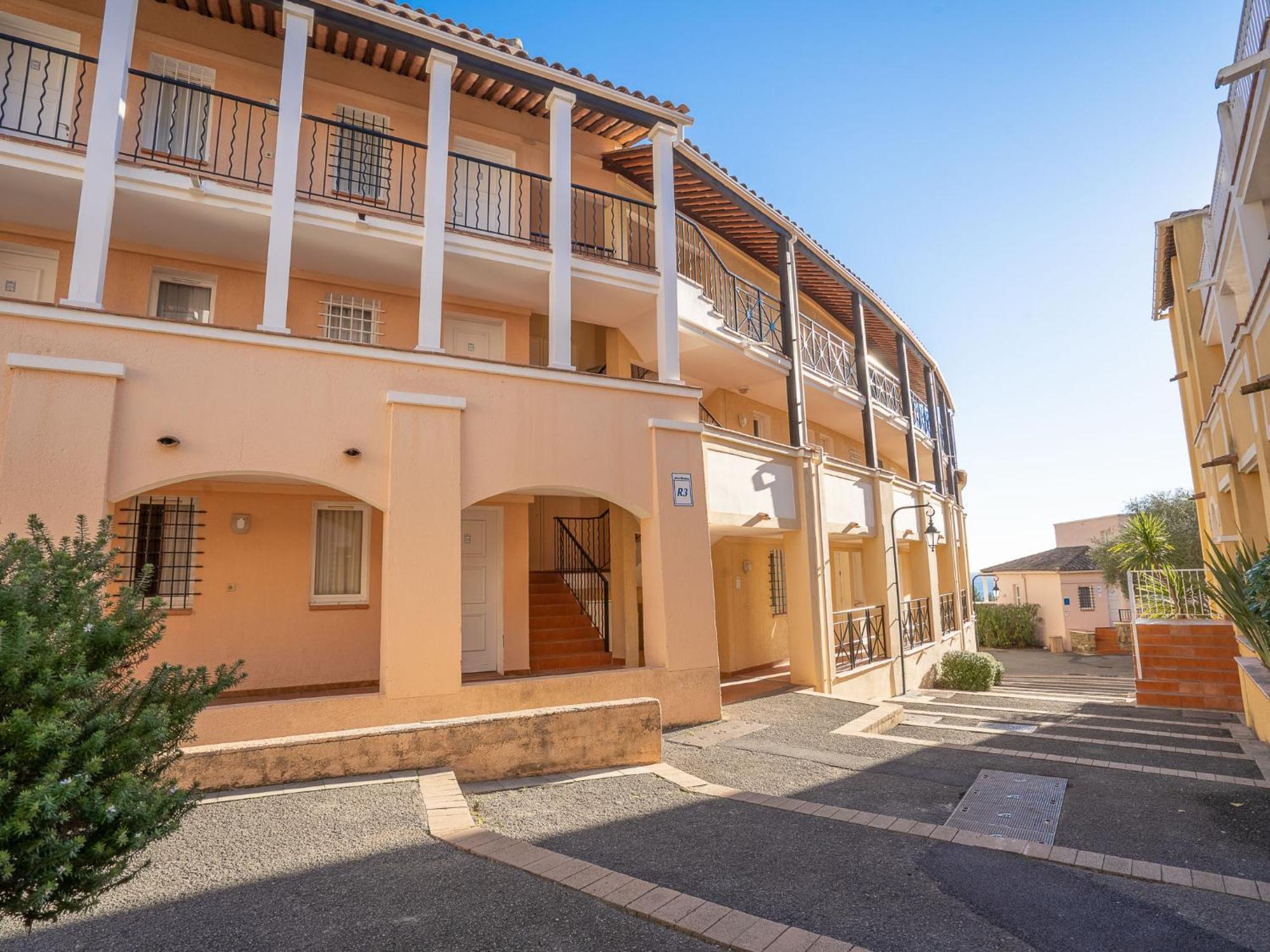 Apartment Village Cap Esterel - Le Village-81 By Interhome Сен-Рафаель Екстер'єр фото